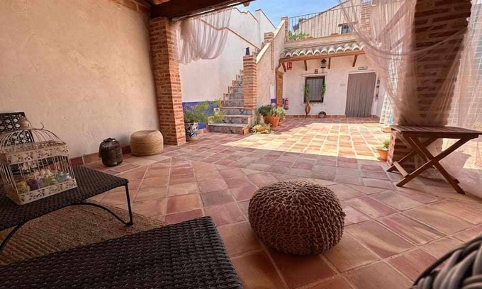 Consuegra House | House Between Mills (Vut)