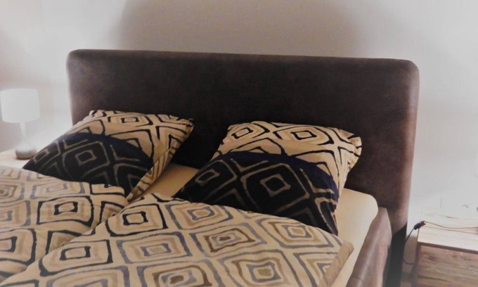 Bongard Apartment | House Bongard - 2-bed apartment shower/toilet, non-smoking