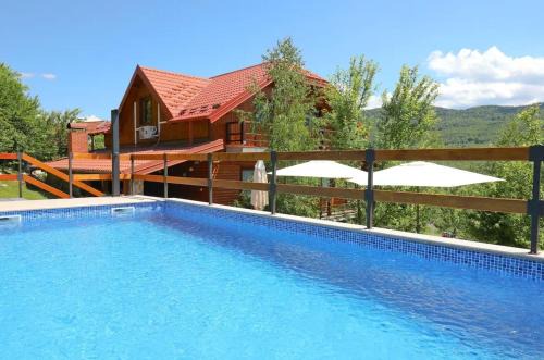 Kuterevo Ski Chalet | House Breza