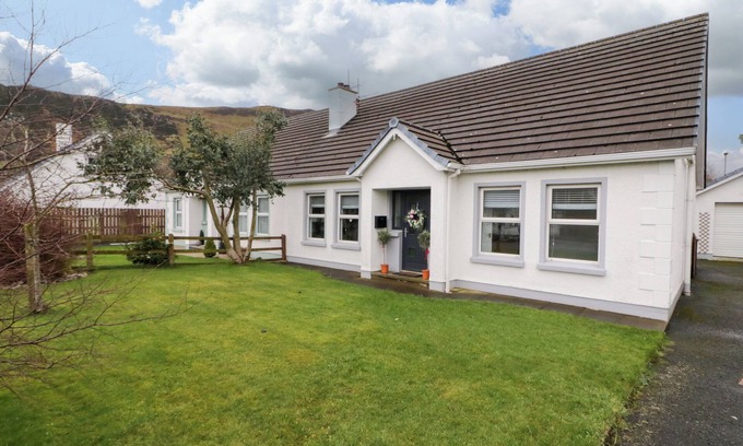Glenariff Cottage | HOUSE BY THE SEA, country holiday cottage in Waterfoot, County Antrim