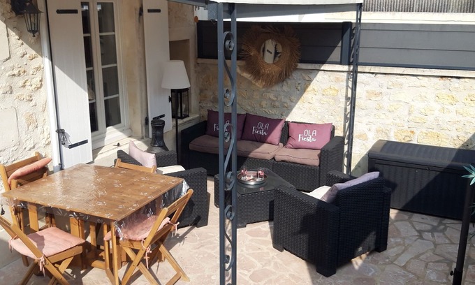 Saint-Porchaire House | House center Charente maritime ideal for any type of stay sea and countryside