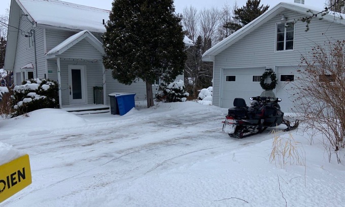 Lac-Saint-Jean-Est Regional County Municipality Ski Chalet | House/Chalet Petits-Fruits (plage Wilson)