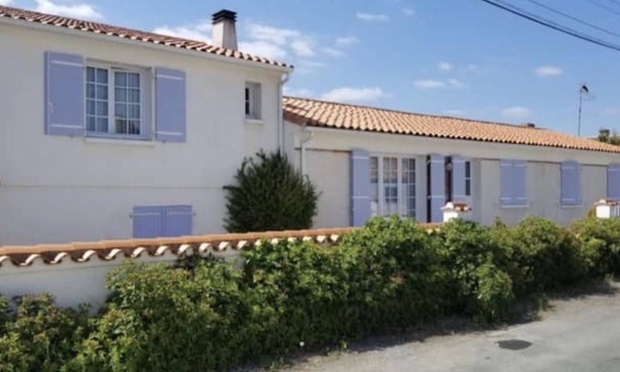 Les Conches House | House close to the beach