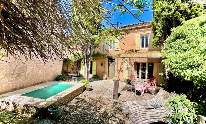 Gargas House | House close to Roussillon, Luberon, Provence pet friendly ,splasch pool