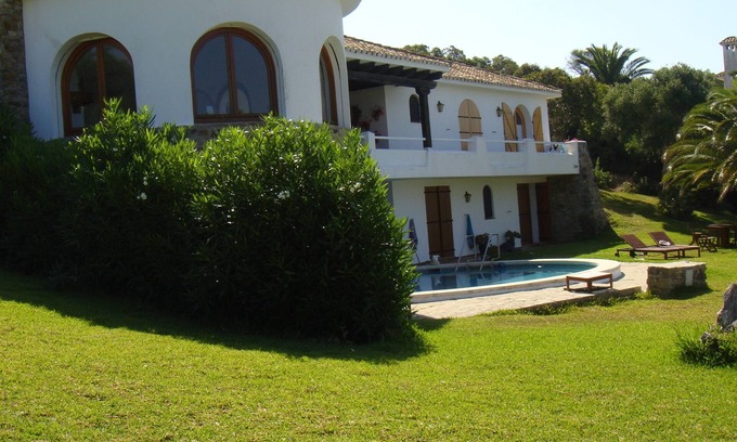 Atlanterra Ski Chalet | House, cove of the Germans