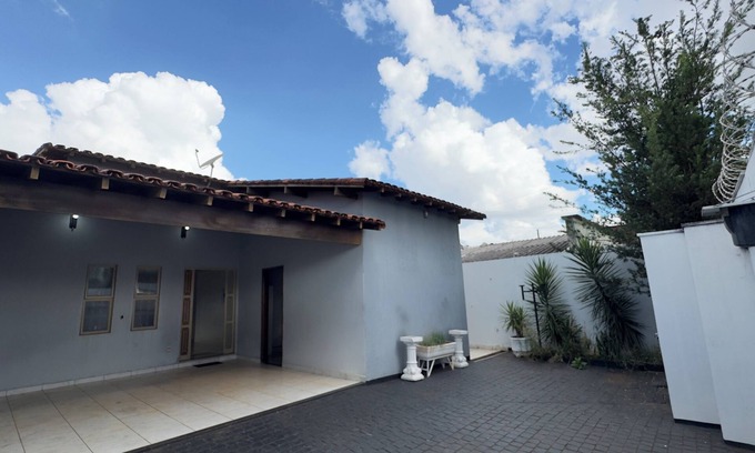 Marta Helena House | House - Custodian 1