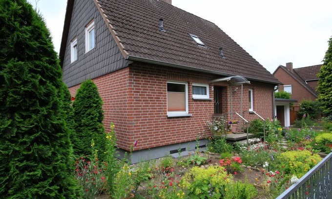 Moelln Apartment | House Dolfi - Apartment/2bedrooms/bathroom,WC (large apartment downstairs)