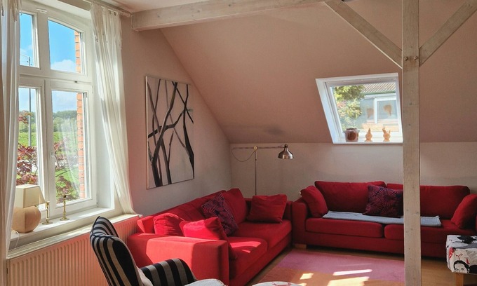 Spadenland Apartment | House Elbgold. Vacation apartment with large eat-in kitchen directly on the Elbe