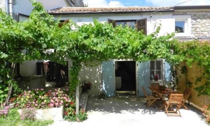 Lindar House | House Elena (75591-K1) - Lindar