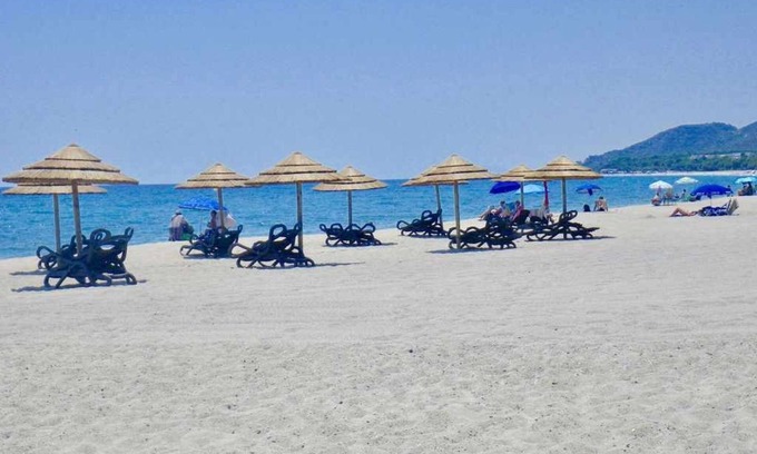 L'Hospitalet de l'Infant House | House 40m from the beach, walk to amenities. Port Aventura at 18 minutes.