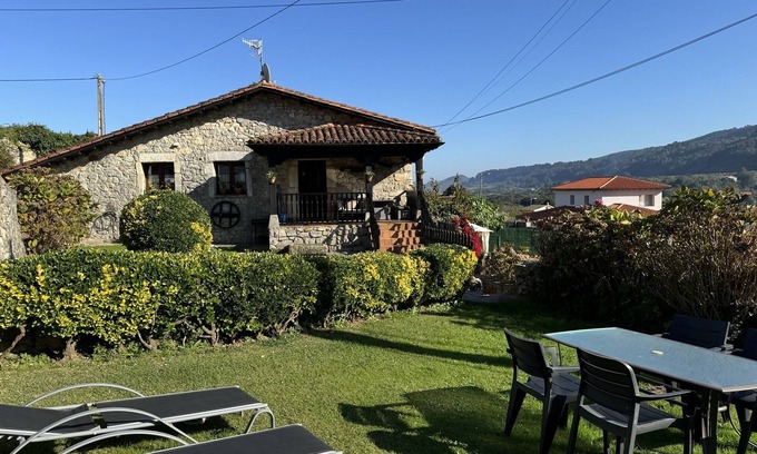 Llanes House | House