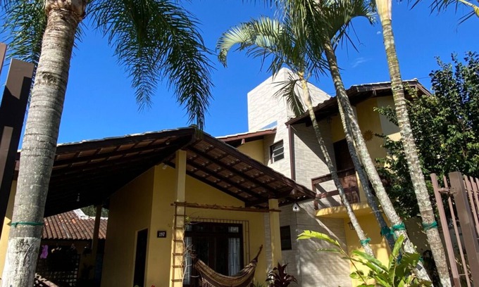 Cachoeira do Bom Jesus House | House for seasonal rental.