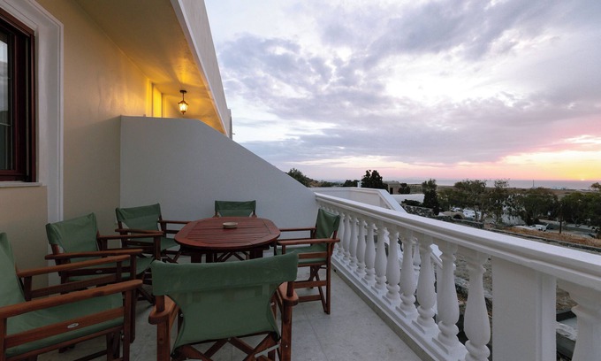 Santorini House | House for the whole family in Exo Gonia Santorini with views to the Aegean Sea.