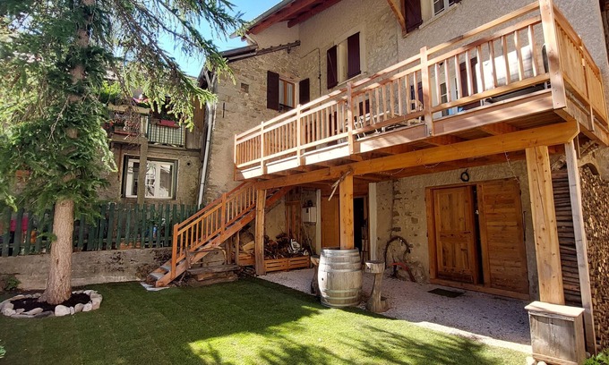 Colmars House | House