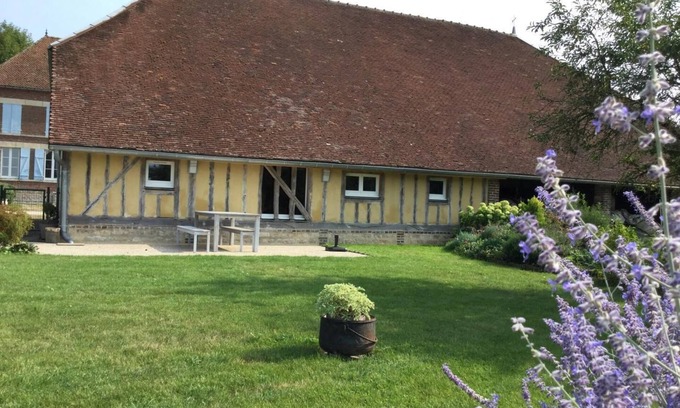Saint-Jean-de-Bonneval House | House