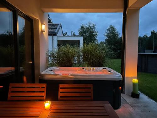 Zarnowica House | House Garden&Spa-Dom nad morzem z Sauną i Jacuzzy