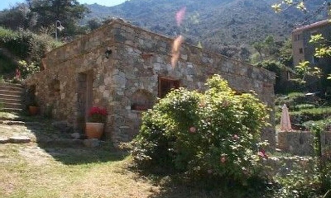 Urtaca House | House Guadella Rest under the Pergola