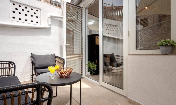 Stari Grad House | House Heritage (49981-K1) - Stari Grad - island Hvar