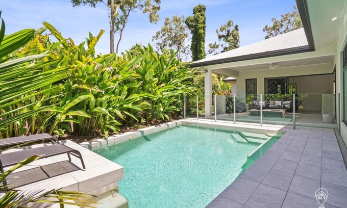 Palm Cove House | House Heliconia - Luxury Living in Palm Cove
