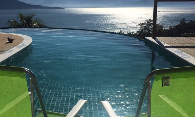 Ilhabela House | House IlhaBela (Siriúba 1 - Cond. Closed) with Sea View and near the beach