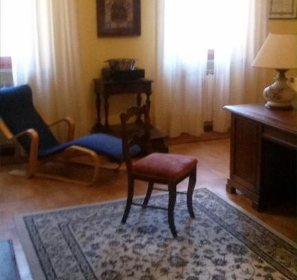 Cerreto Guidi Apartment | House In A Medieval Hamlet