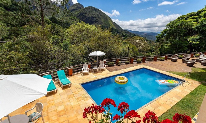 Araras Villa | House in Araras: Pool, Sauna, and Included Services!