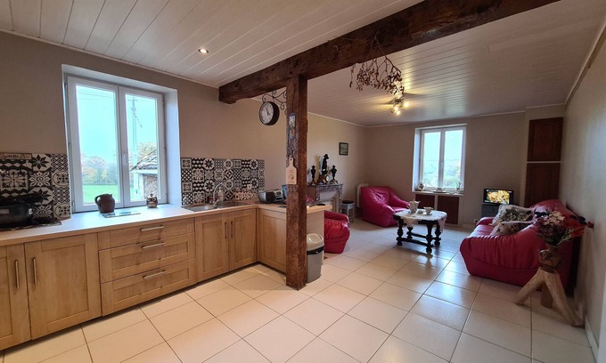 Orsennes Cottage | House in Berry with enclosed garden near Lake Eguzon