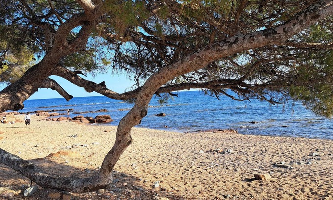 Boulouris-sur-Mer House | HOUSE IN BOULOURIS 8MN BEACH, ALL SHOPS Sleeps 4 people