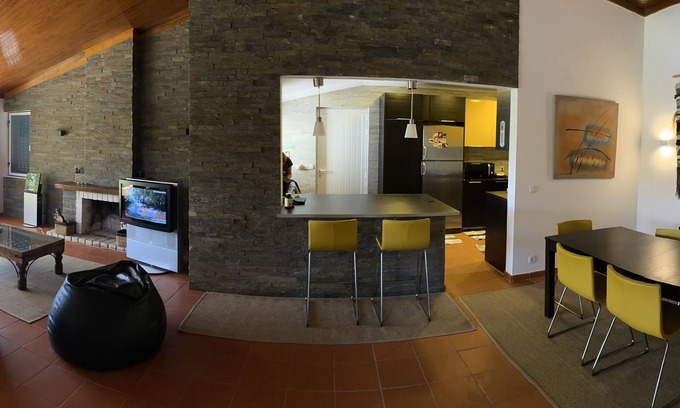 Ferreira do Zezere Villa | House in Castelo de Bode, blue lake