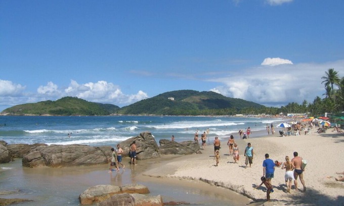 Guaruja House | House in Condominium with 4 Suites, Air Conditioning, Swimming Pool, Barbecue and Oven