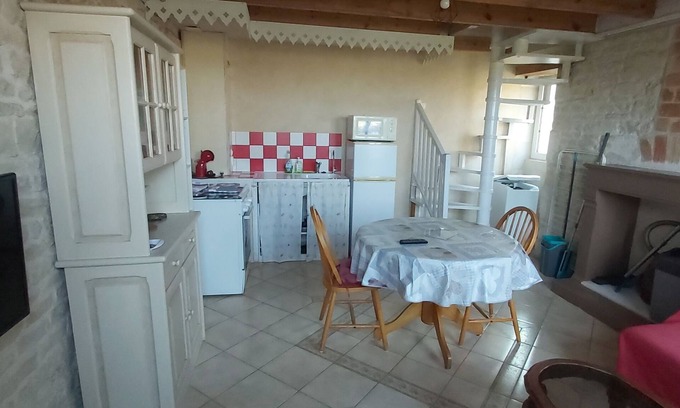 Saint-Jean-de-Liversay Cottage | House in the countryside between La Rochelle and Green Venice