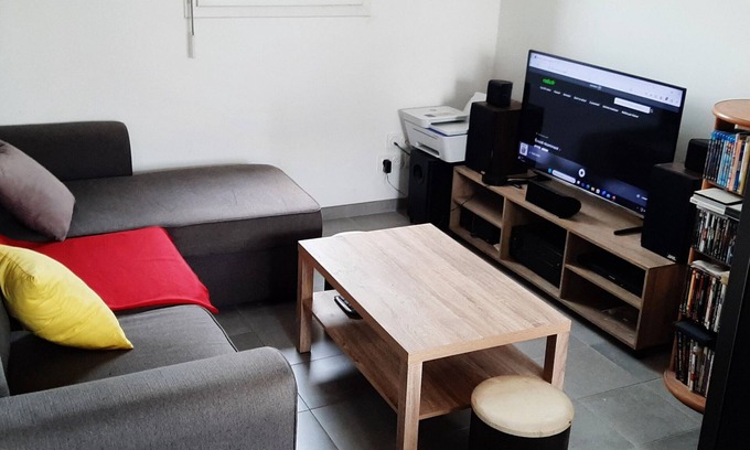 Saint-Meloir-des-Ondes House | House in subdivision near Saint malo and shops animals accepted