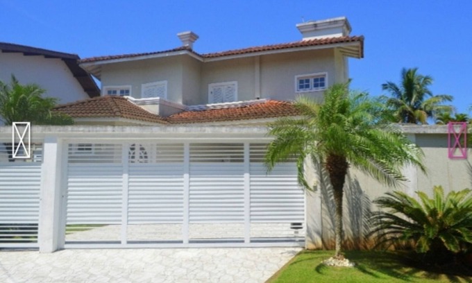 Jardim Acapulco House | HOUSE IN GARDEN ACAPULCO GUARUJA CONDO (POOL, BARBECUE, 4 SUITES)