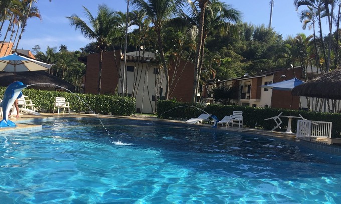 Pereque-Mirim House | House in gated community