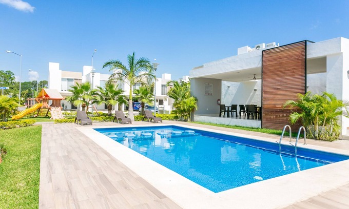 Cancun House | House in Private Altus Il - Private Pool