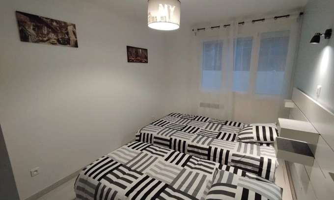 Saint-Maurice-l'Exil House | House in residential area