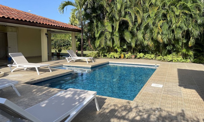 Santa Clara House | House in Santa Clara with pool, near the beach!