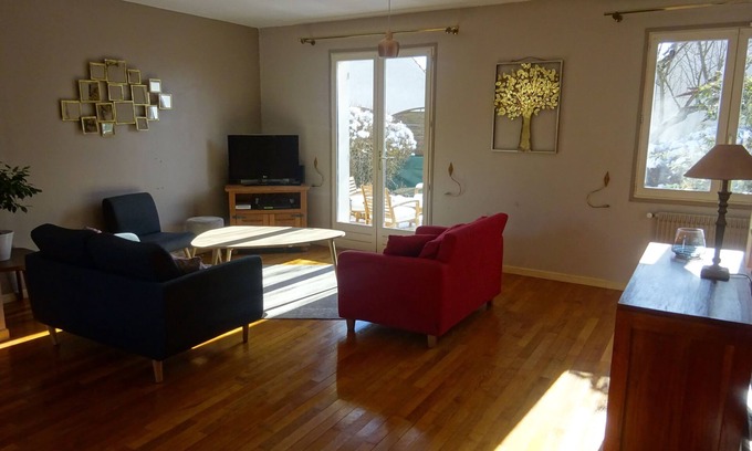 Senlis House | House in Senlis - Near Chantilly, Charles de Gaulle, Parc Astérix, Paris