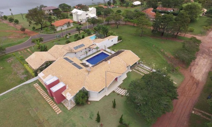 Paranapanema Cottage | House in the Dam (200m from the border), swimming pool, 4 suites of comfort in nature