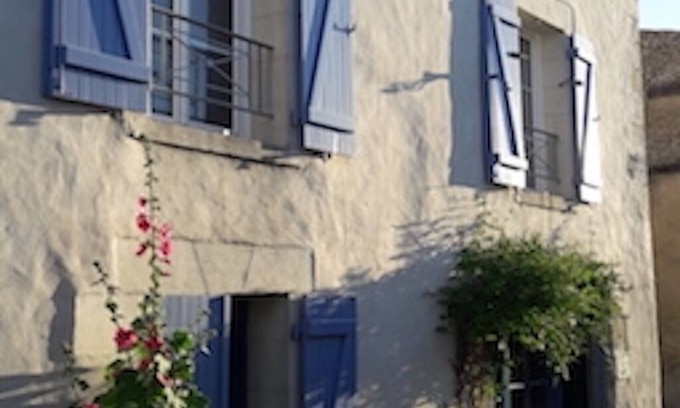 Mornac-sur-Seudre Villa | HOUSE IN THE HEART OF THE VILLAGE