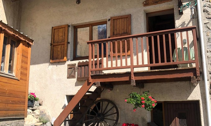 La Grave House | HOUSE IN THE HEART OF THE VILLAGE OF LA GRAVE