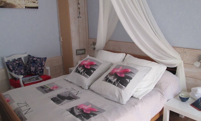 Fouras House | HOUSE IN THE PICTURESQUE QUARTER OF FOURAS WITH ITS