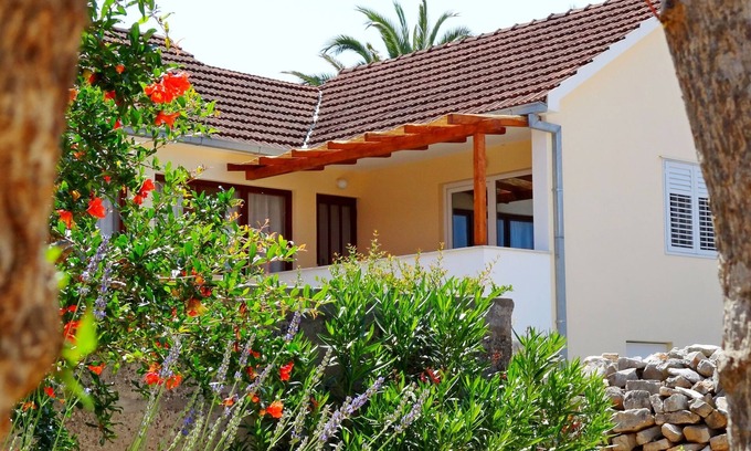 Vrboska House | House Lara (11851-K1) - Vrboska - island Hvar