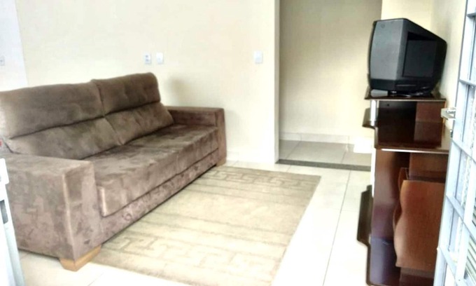 Bela Vista House | House located in the Center and near the edge of the dam