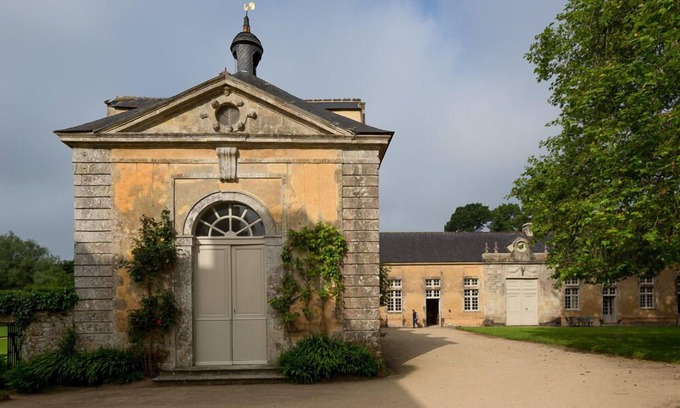 Yvetot-Bocage House | House located in the park of the castle of Pont-Rilly in Negreville Manche