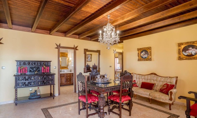 Fuentes de Andalucia Ski Chalet | House Ludima in Fuentes de Andalucia, 40 min from Sevilla and 50 min of Cordoba