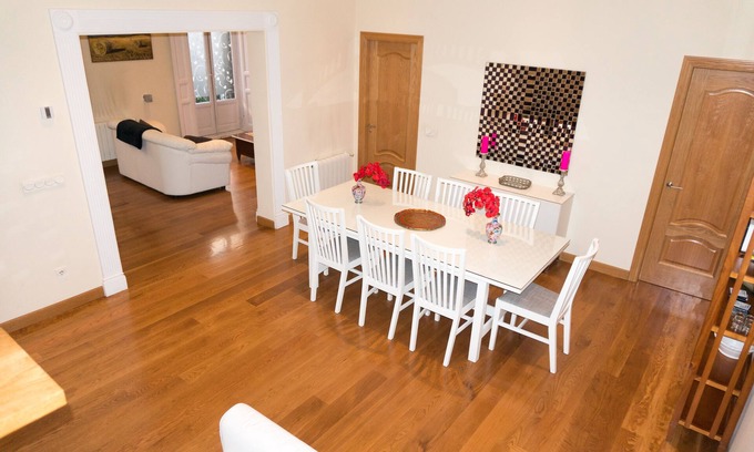 Barrio de las Letras Apartment | House Moratín. Duplex 240m Center.