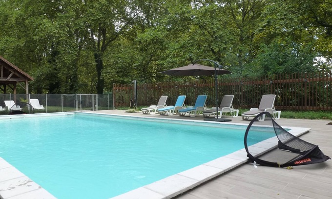 Puch-d'Agenais Cottage | * House Morin Castle, exceptional setting on the edge of the channel Garonn