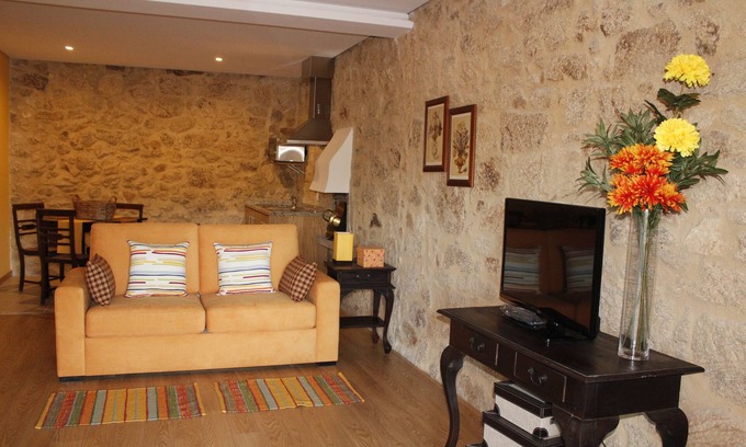 Macieira de Cambra Apartment | House Nininha - Yellow T1