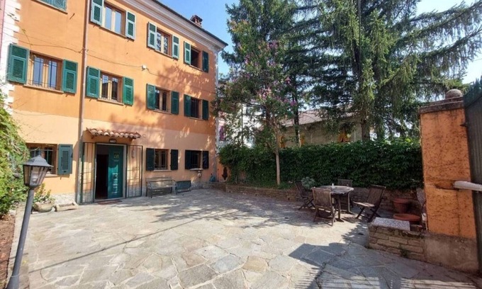 Lerma Bed & Breakfast | House Niva b&w, pets allowed
